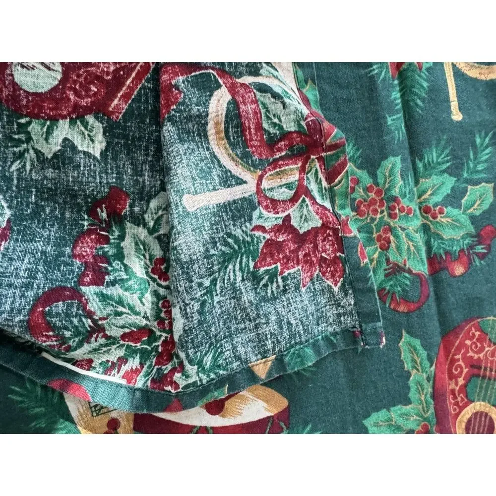 Christmas Holiday Tablecloth ~‎ 80x57 Green Music Instruments Holly Poinsettia